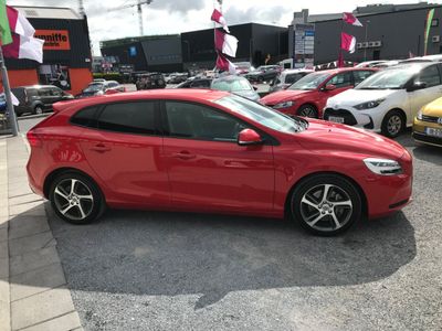 2018 Volvo V40
