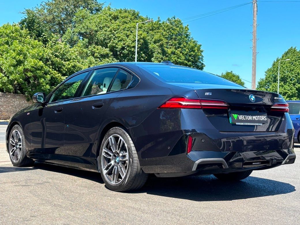 2024 BMW i5