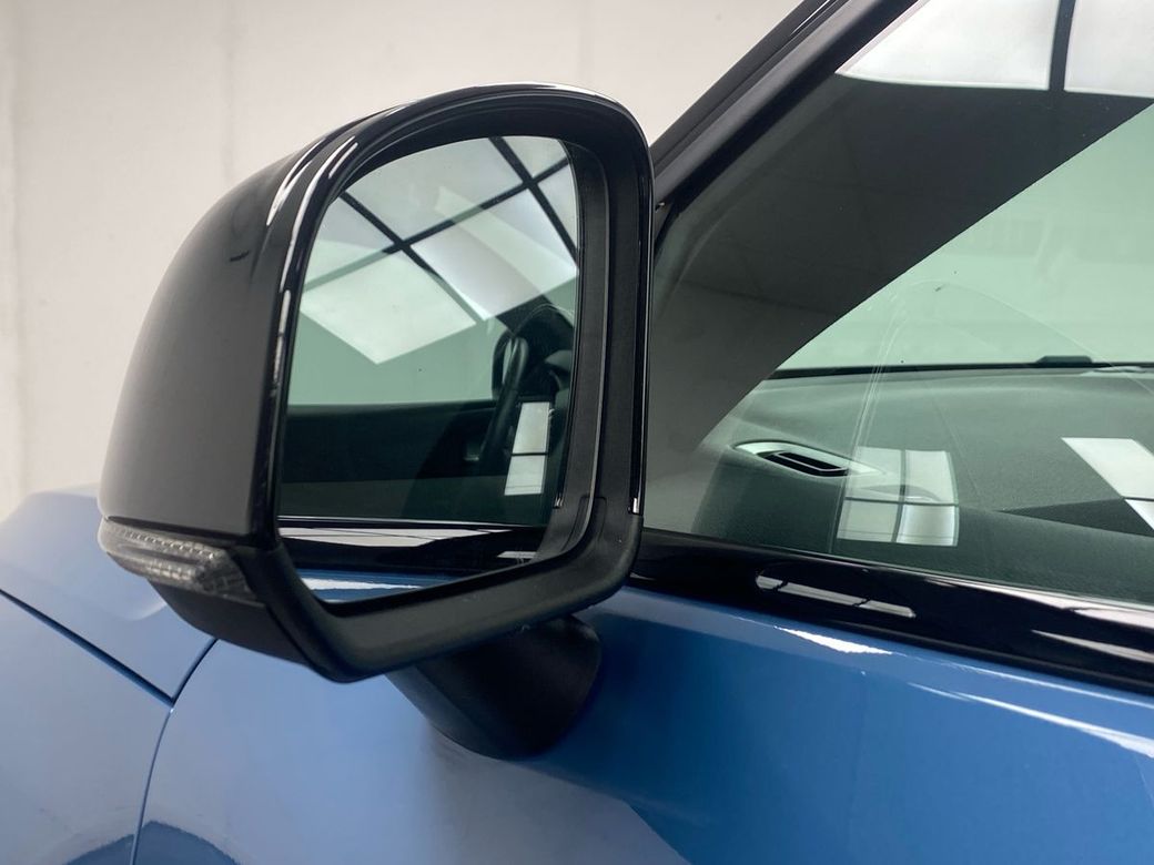 2023 Volvo XC40