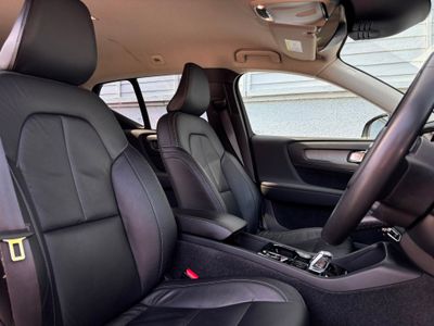 2022 Volvo XC40