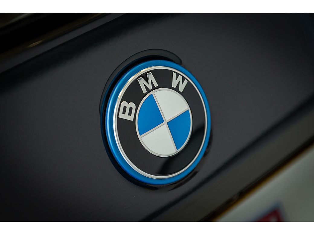 2025 BMW i5