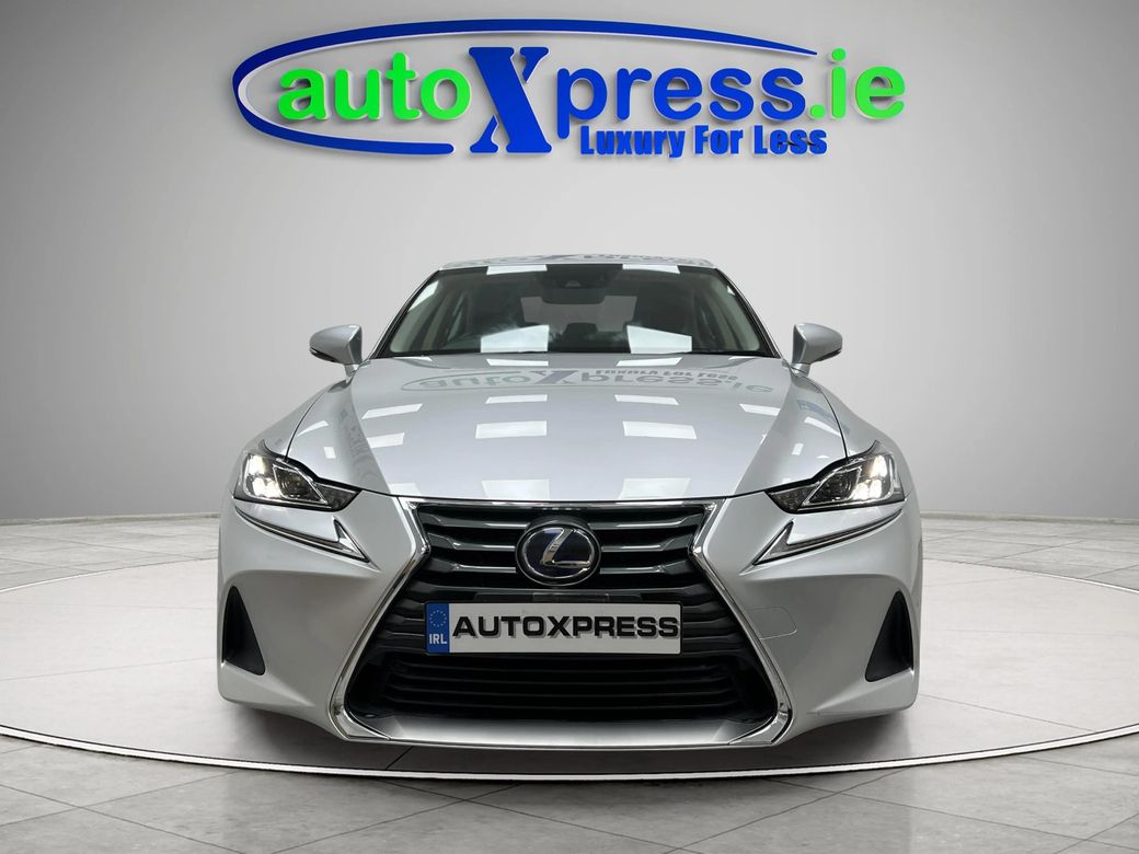 2019 Lexus IS 300h