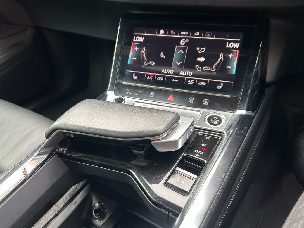 2022 Audi e-tron