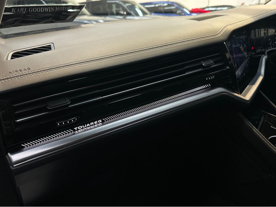 2024 Volkswagen Touareg