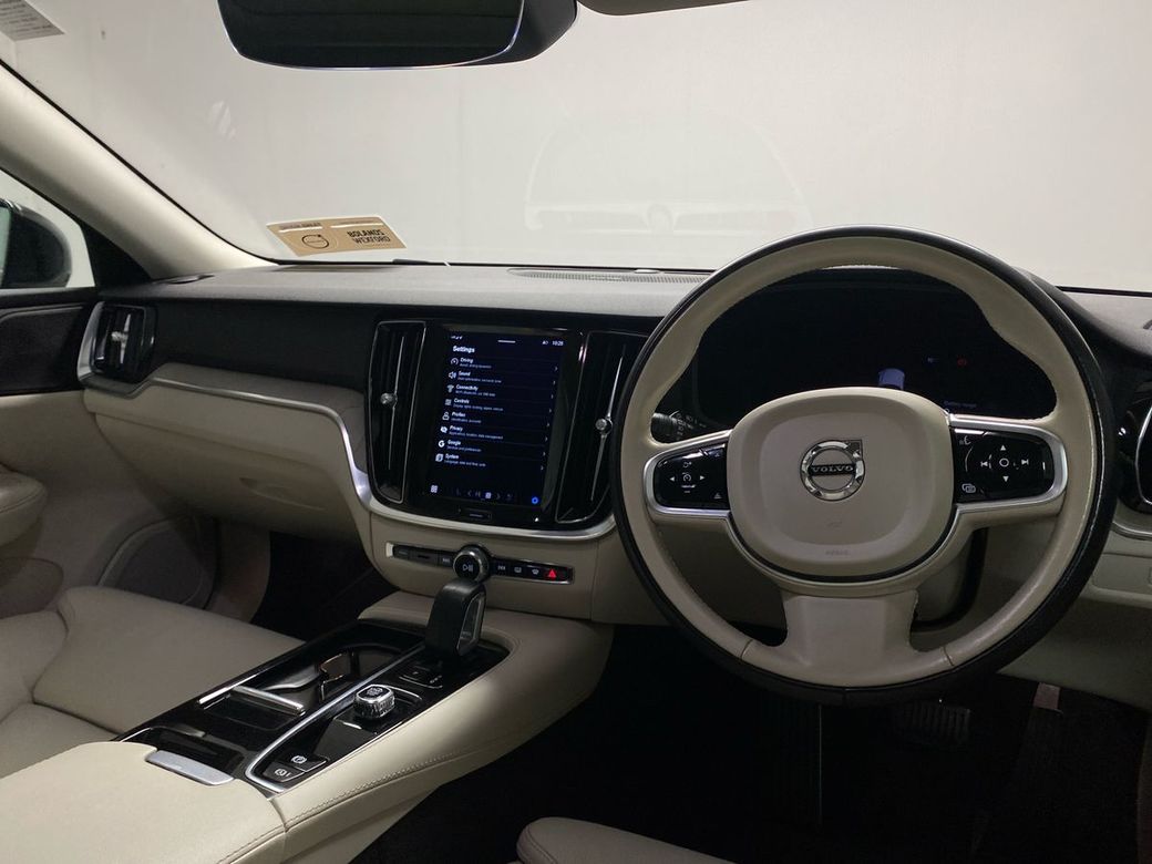 2023 Volvo V60