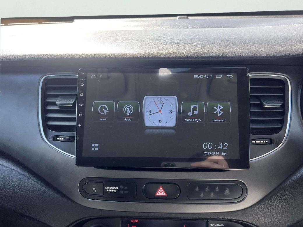 2014 Kia Carens