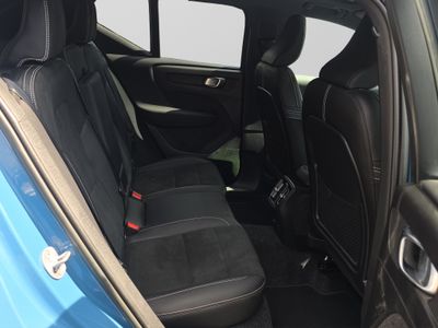 2023 Volvo XC40