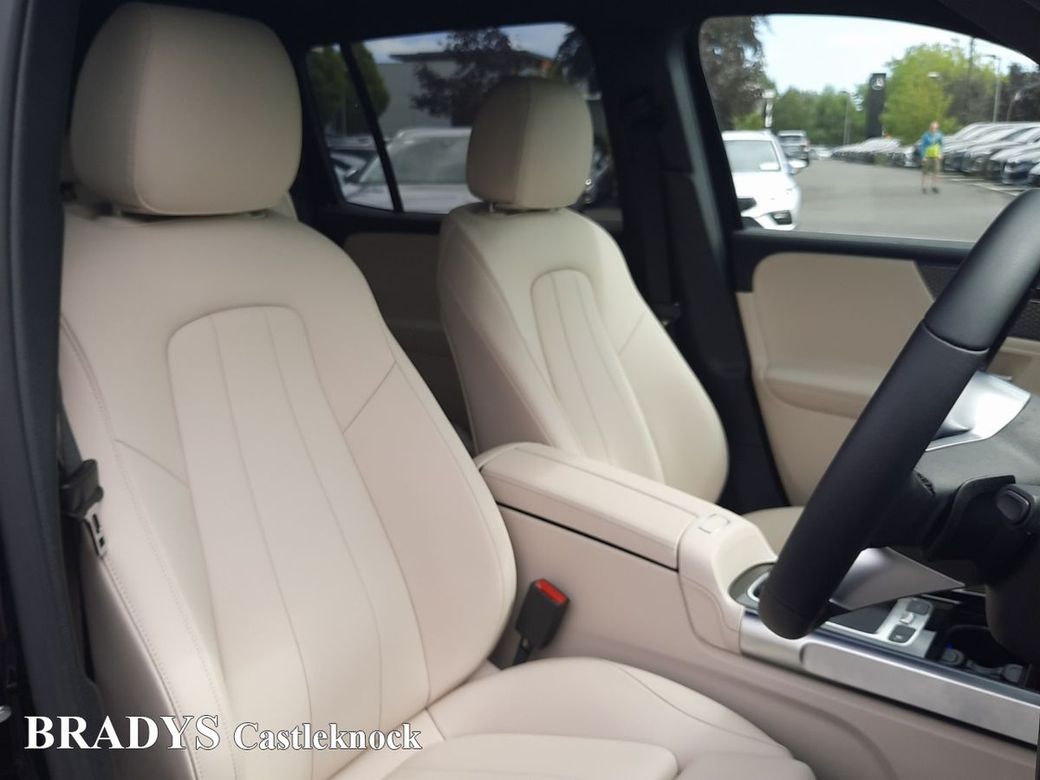 2025 Mercedes-Benz GLB Class