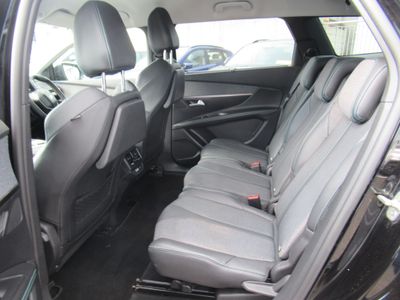 2022 Peugeot 5008