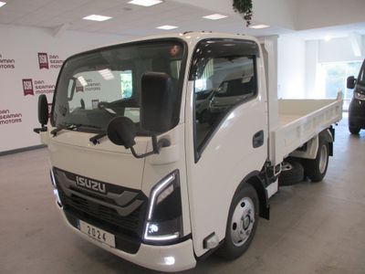 2024 Isuzu NPR