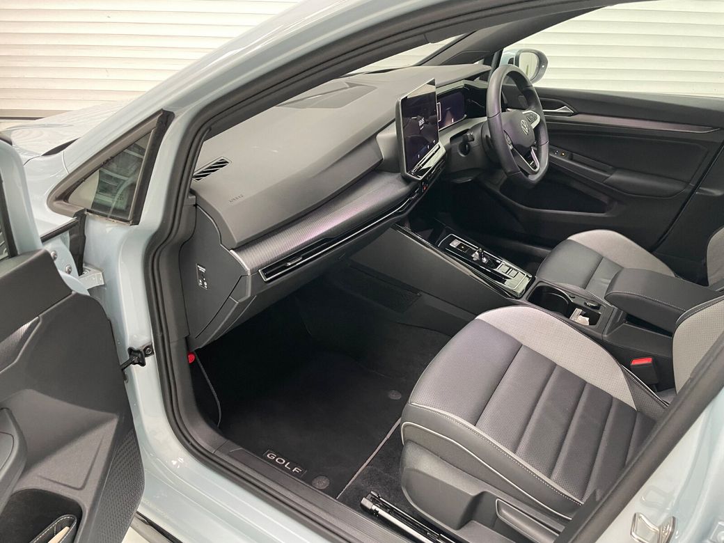 2025 Volkswagen Golf