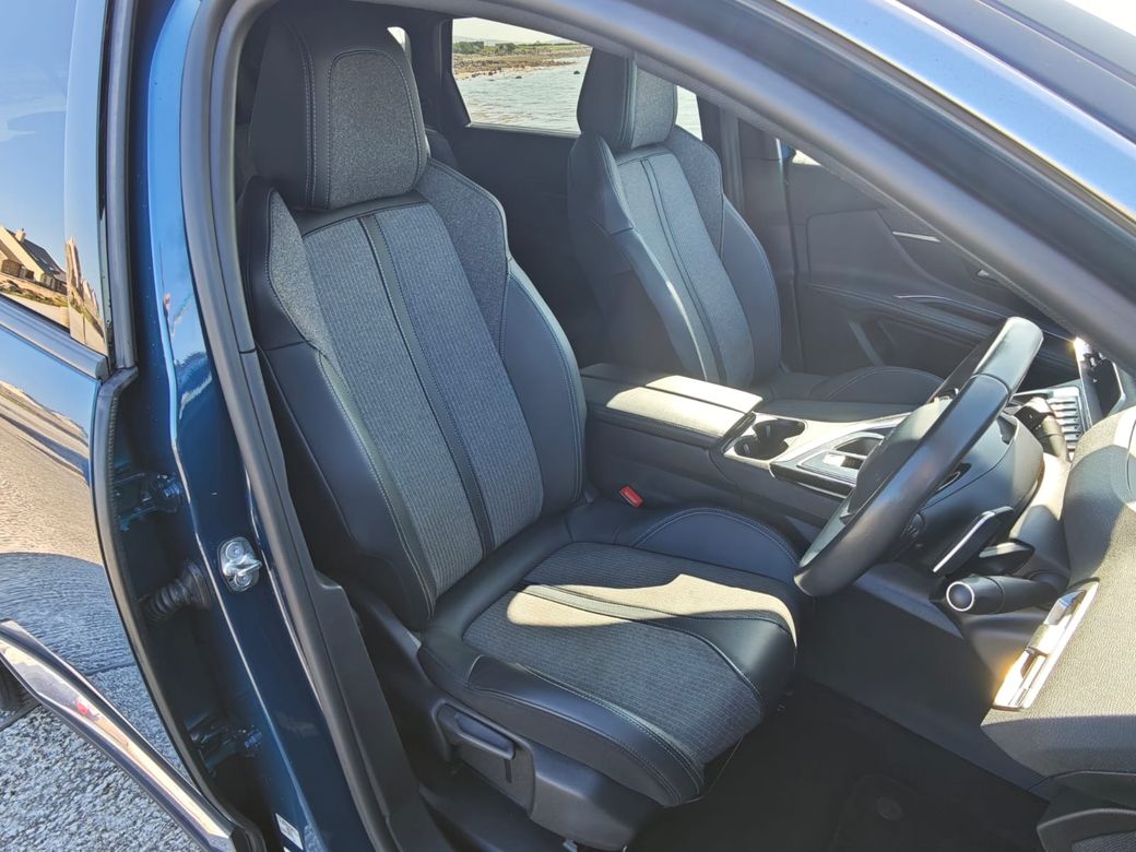 2024 Peugeot 5008