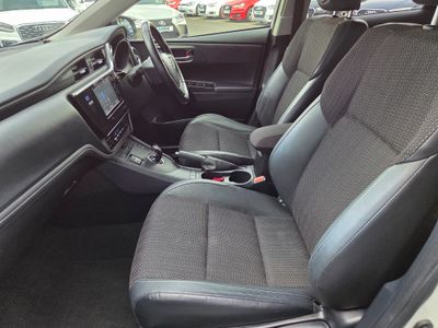 2016 Toyota Auris