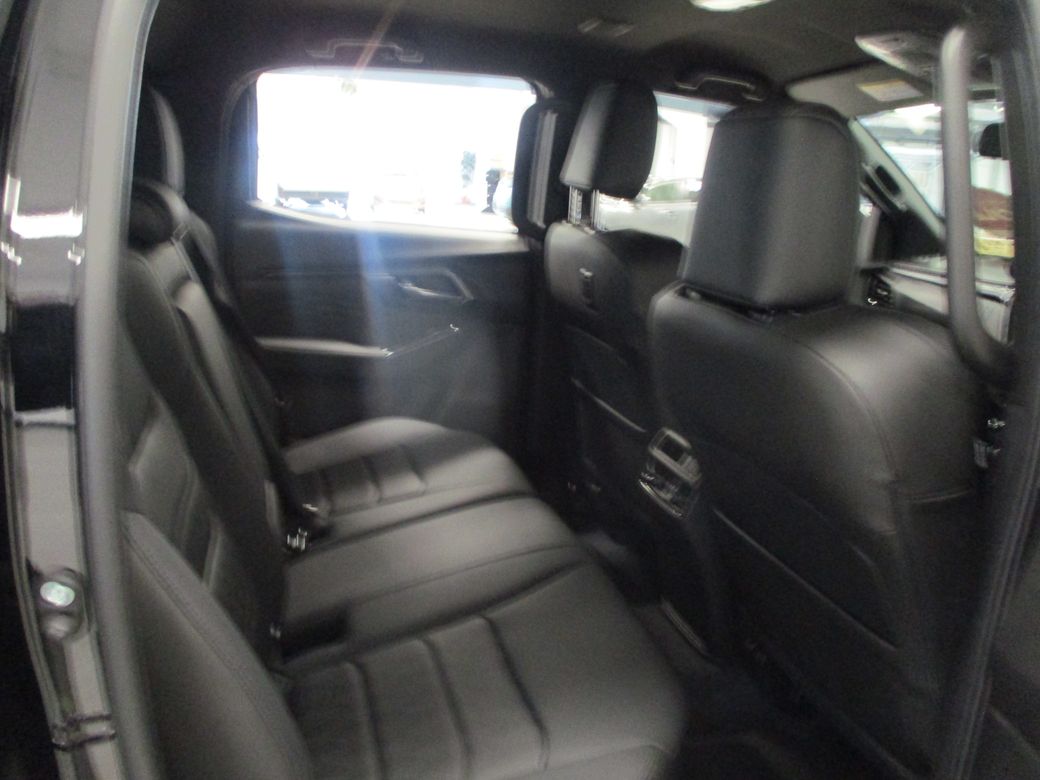 2025 Isuzu D-MAX