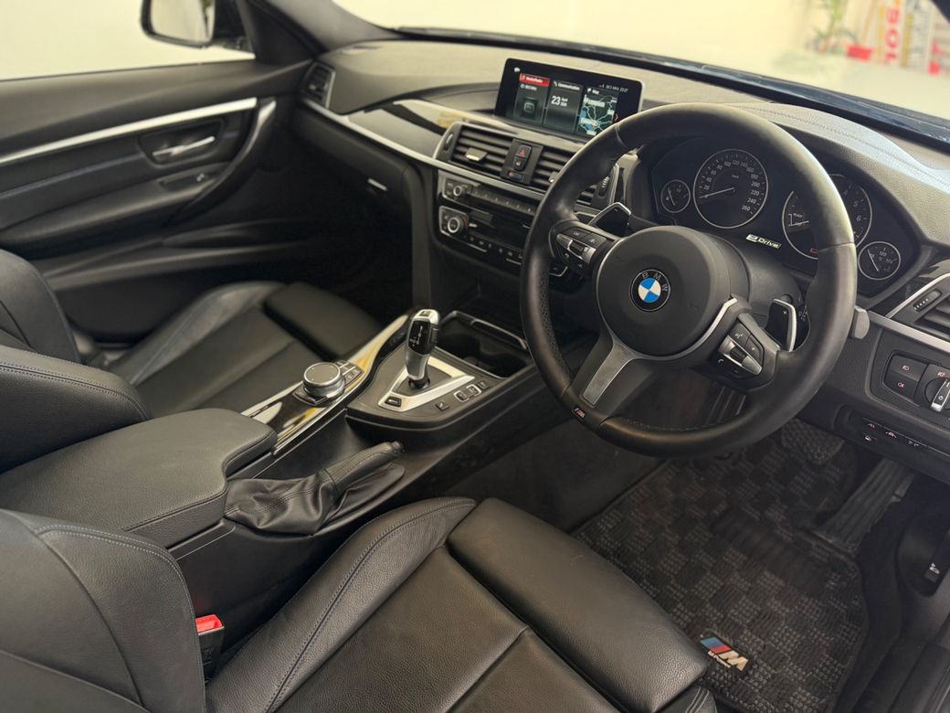 2019 BMW 330