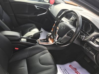 2018 Volvo V40