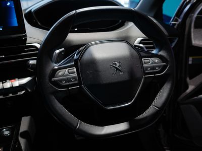 2023 Peugeot 5008