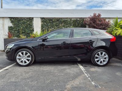 2018 Volvo V40