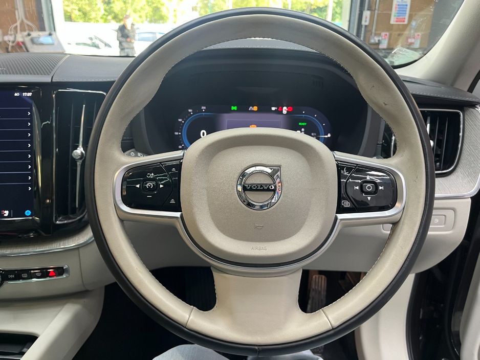 2022 Volvo XC60