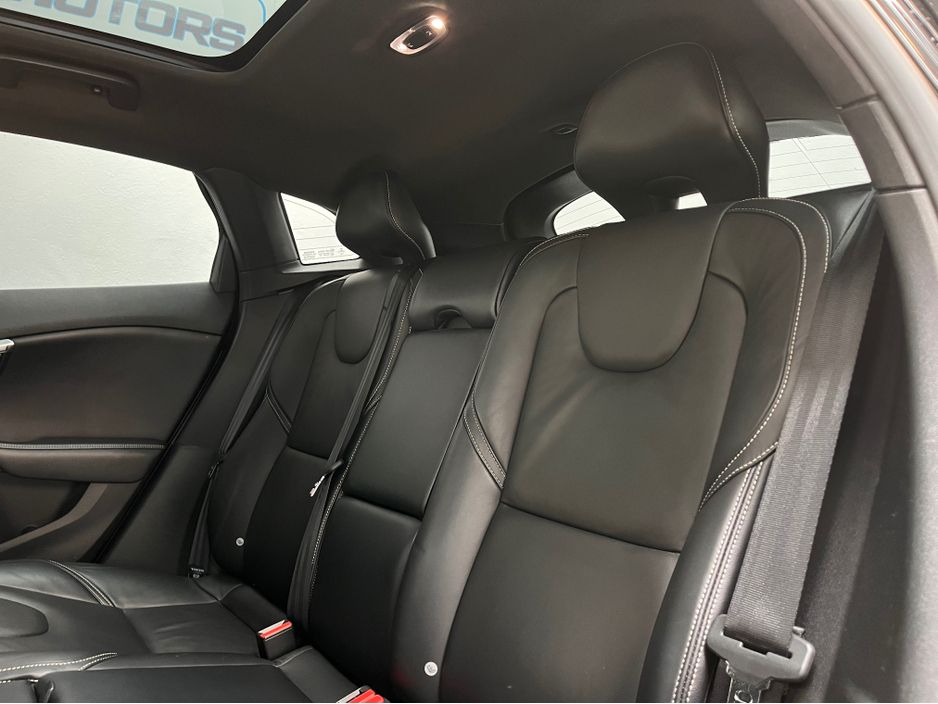 2016 Volvo V40