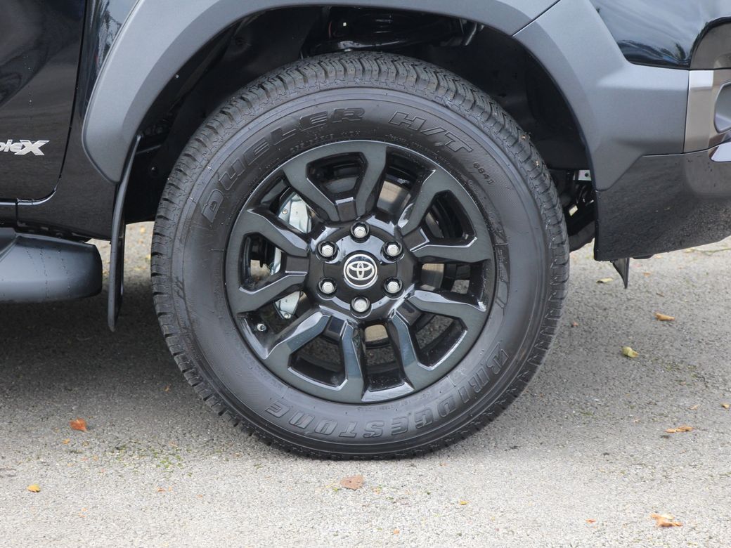2025 Toyota Hilux