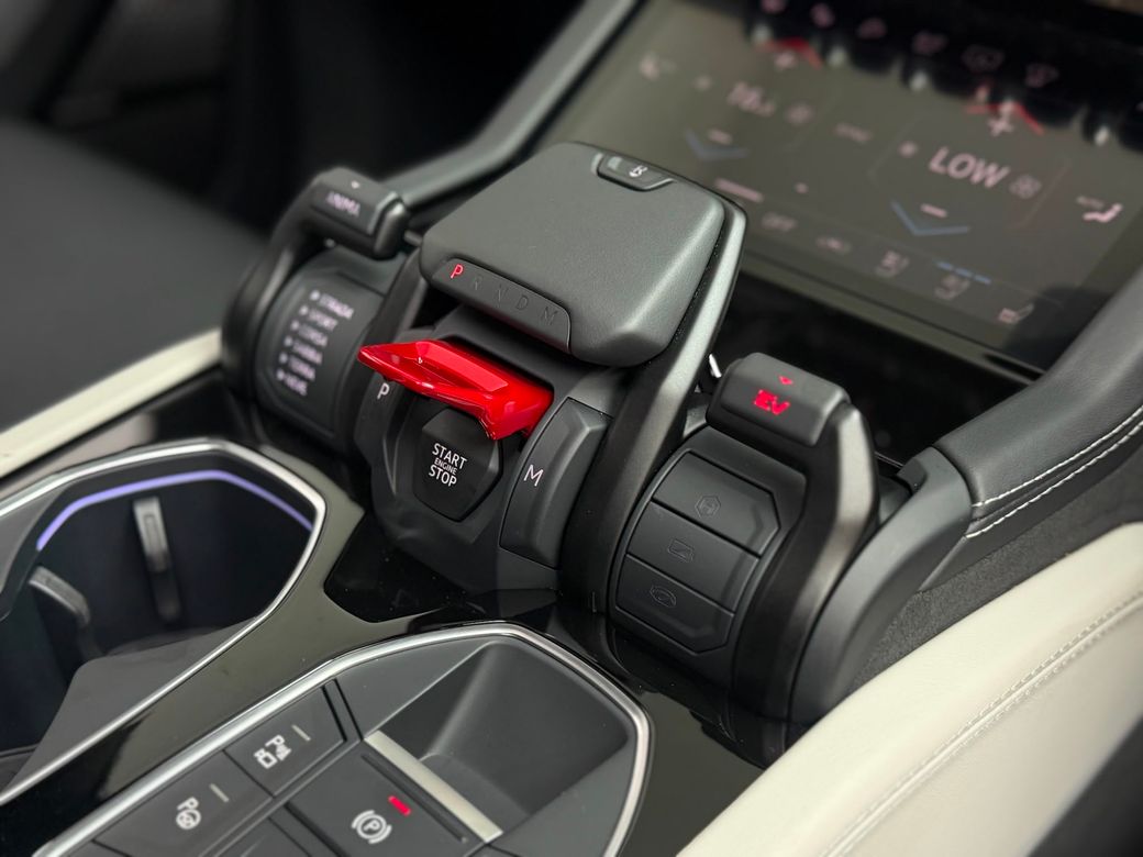 2025 Lamborghini Urus
