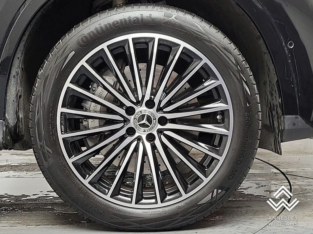 2025 Mercedes-Benz GLC Class