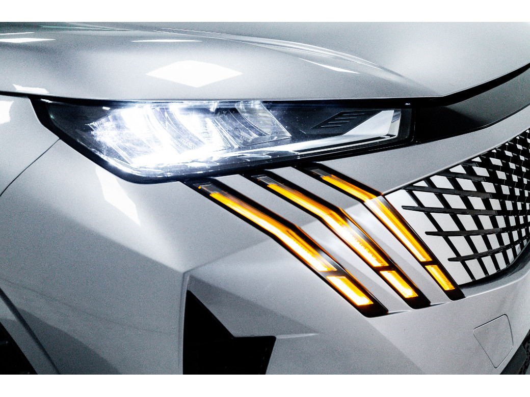 2025 Peugeot 5008