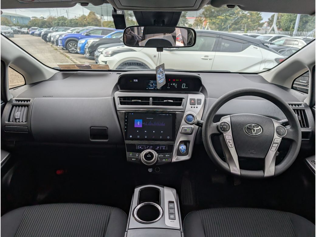 2019 Toyota Prius Alpha