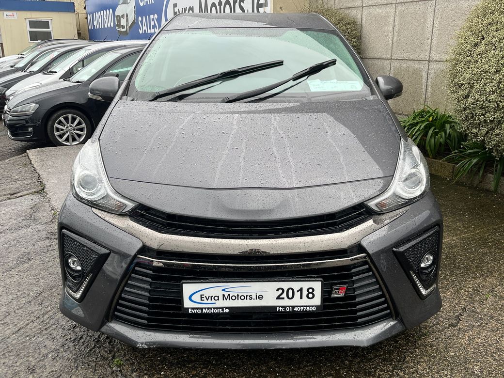 2018 Toyota Prius Alpha