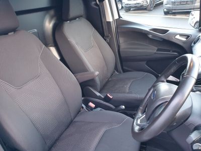 2022 Ford Transit Courier