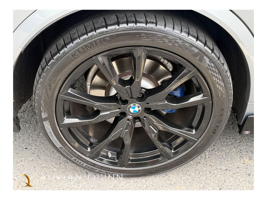 2023 BMW X7