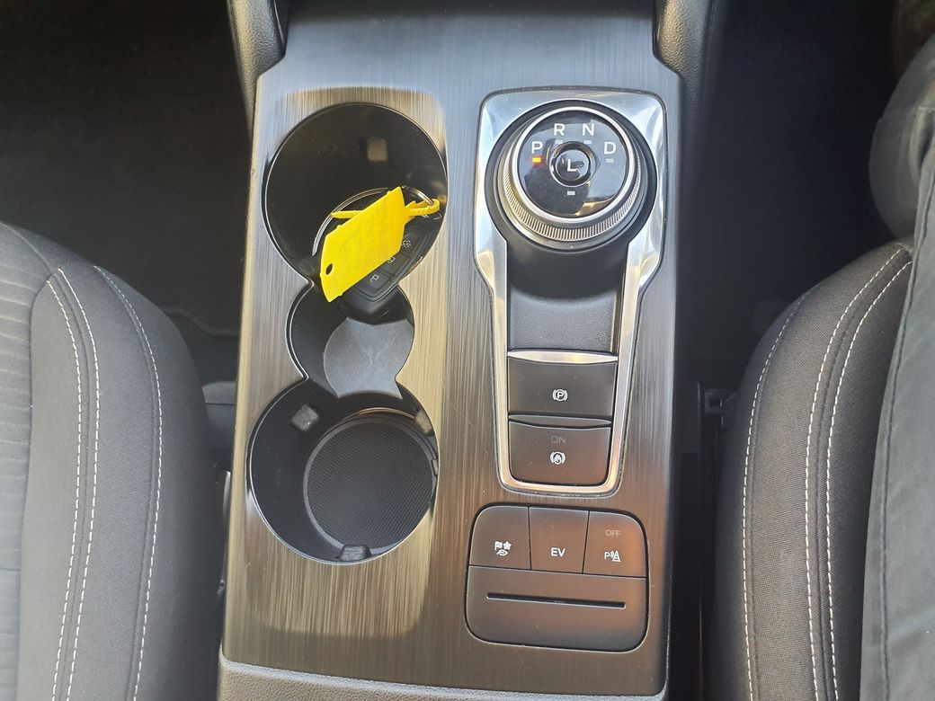 2022 Ford Kuga
