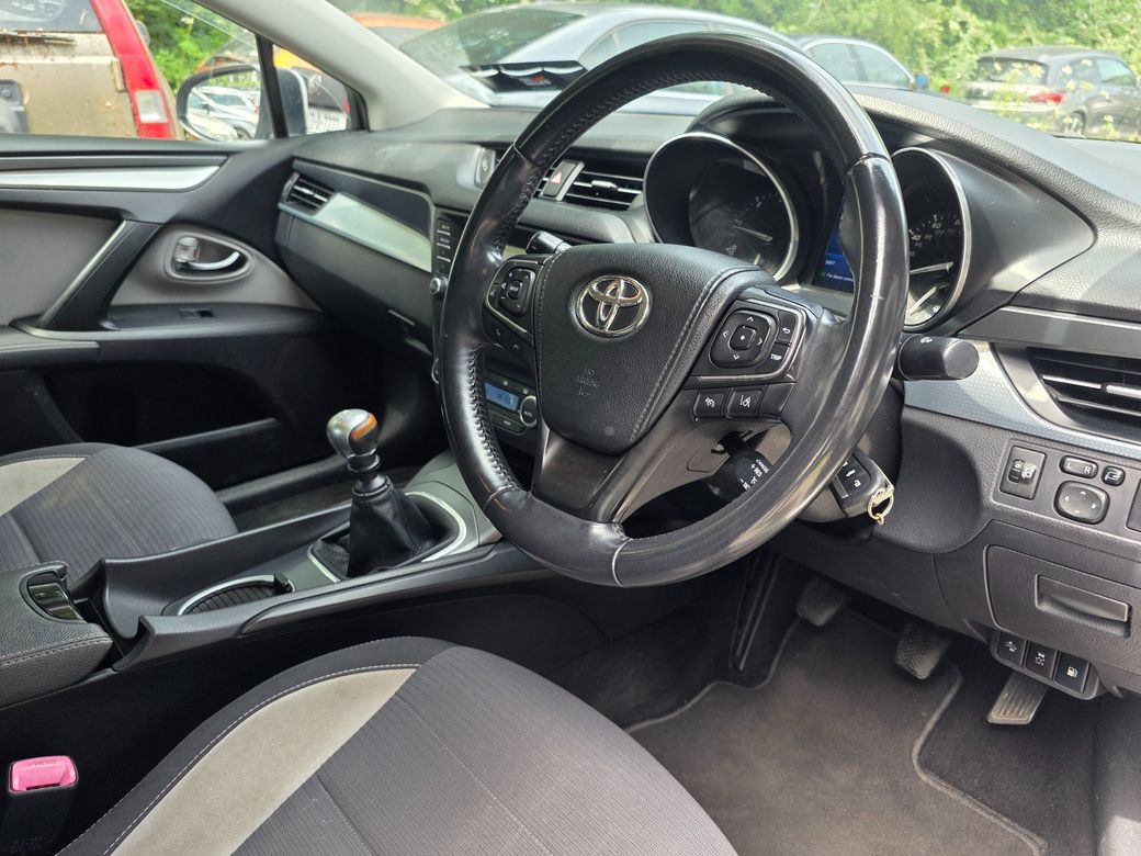2016 Toyota Avensis