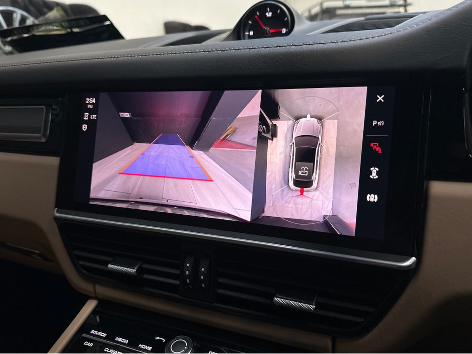 2023 Porsche Cayenne