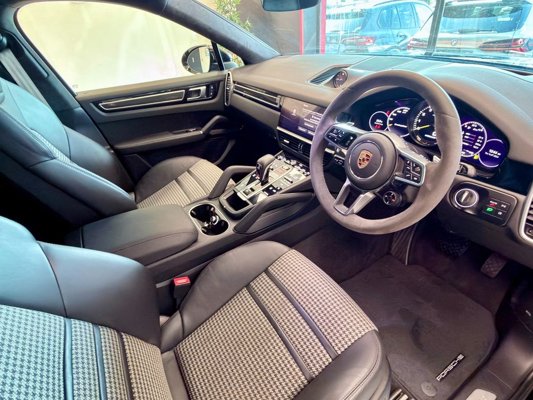 2023 Porsche Cayenne