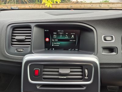 2017 Volvo V60 Cross Country