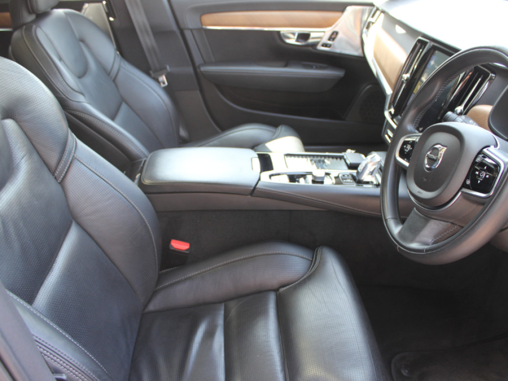 2019 Volvo V90