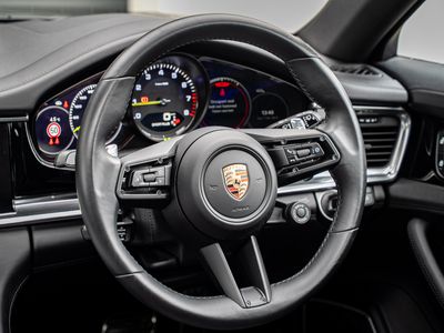 2023 Porsche Panamera