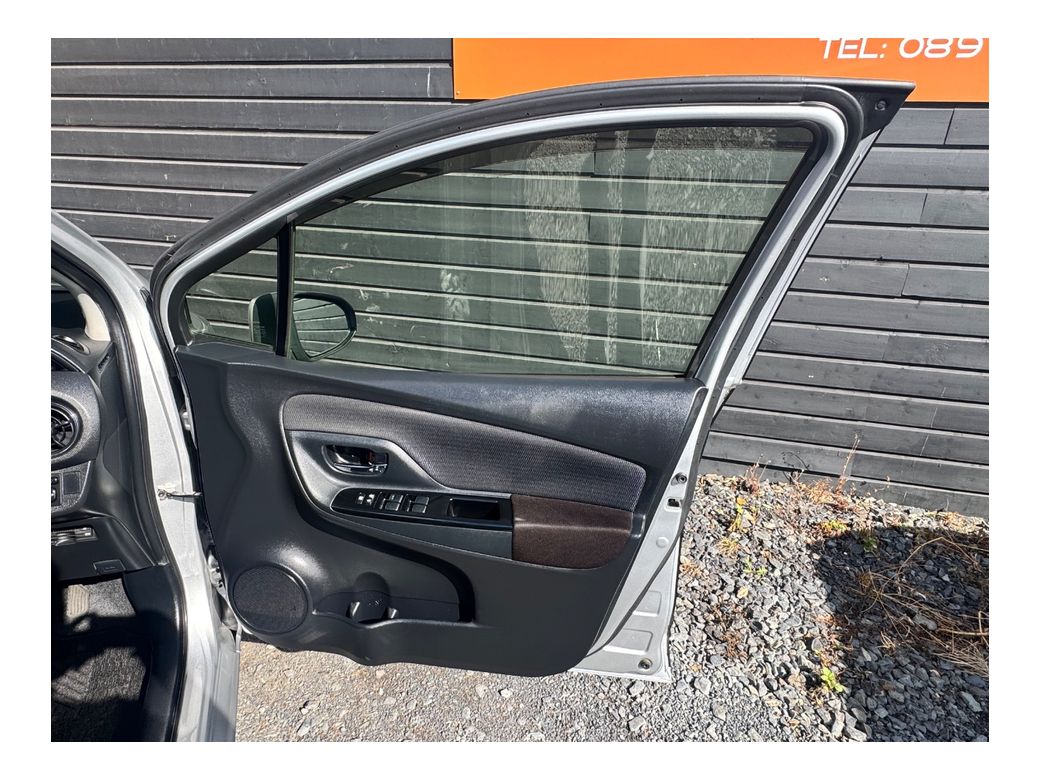 2016 Toyota Vitz