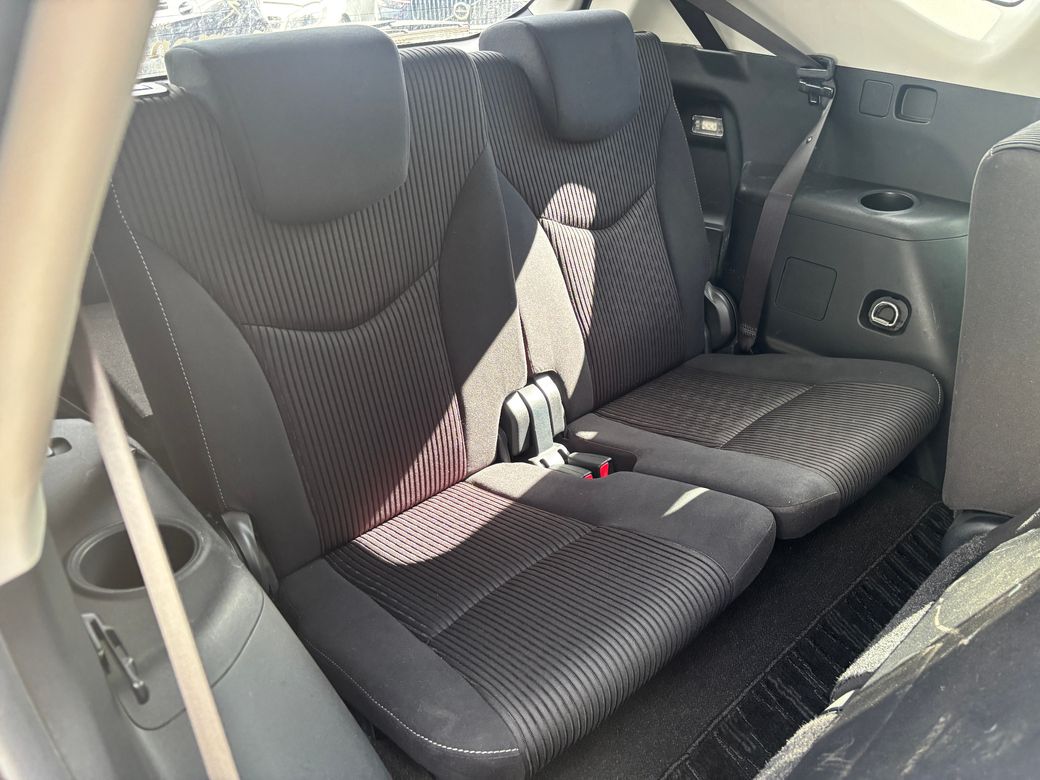 2016 Toyota Prius Alpha