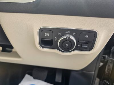 2025 Mercedes-Benz GLB Class