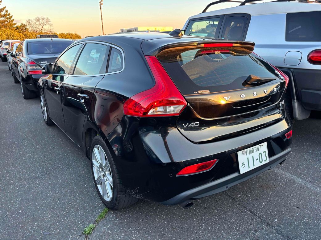 2016 Volvo V40