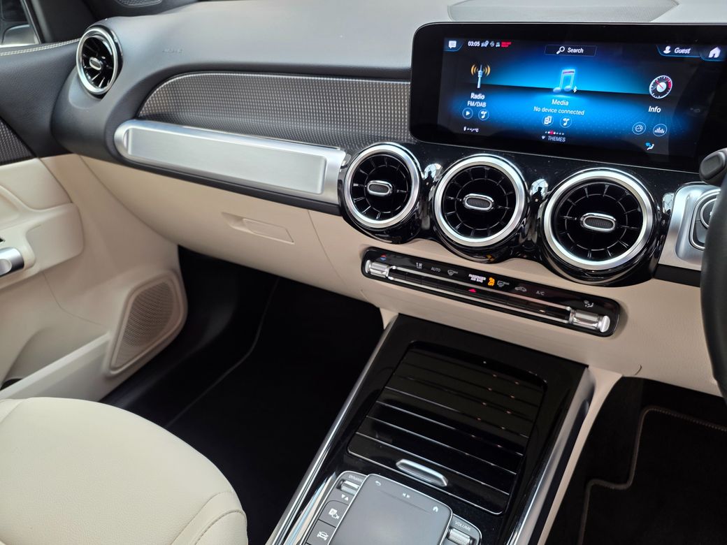 2023 Mercedes-Benz GLB Class