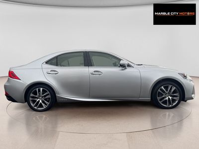 2019 Lexus IS