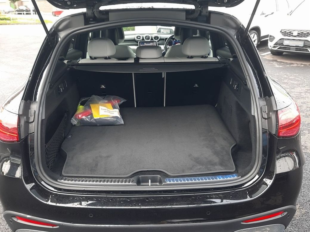 2024 Mercedes-Benz GLC Class