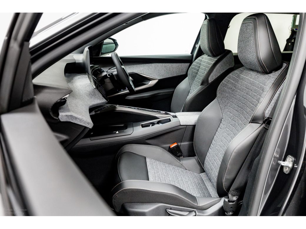 2025 Peugeot 5008