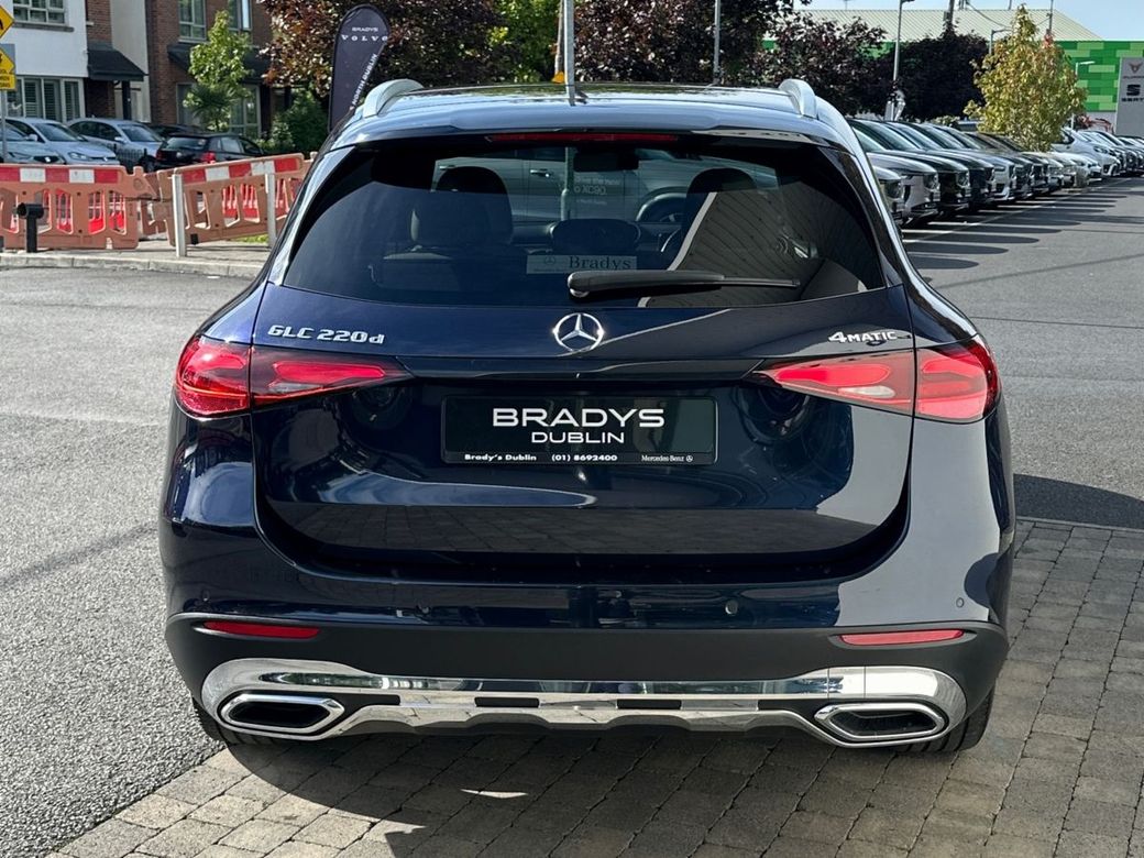 2023 Mercedes-Benz GLC Class