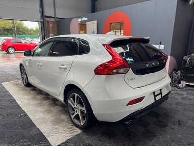 2017 Volvo V40