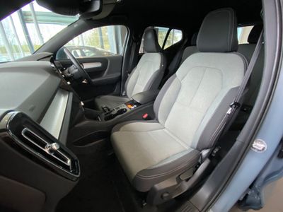 2022 Volvo XC40